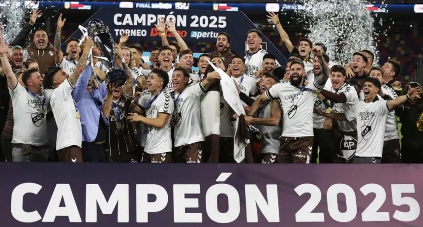 Platense inolvidable: le ganó a Huracán con un golazo y salió campeón por primera vez en la historia