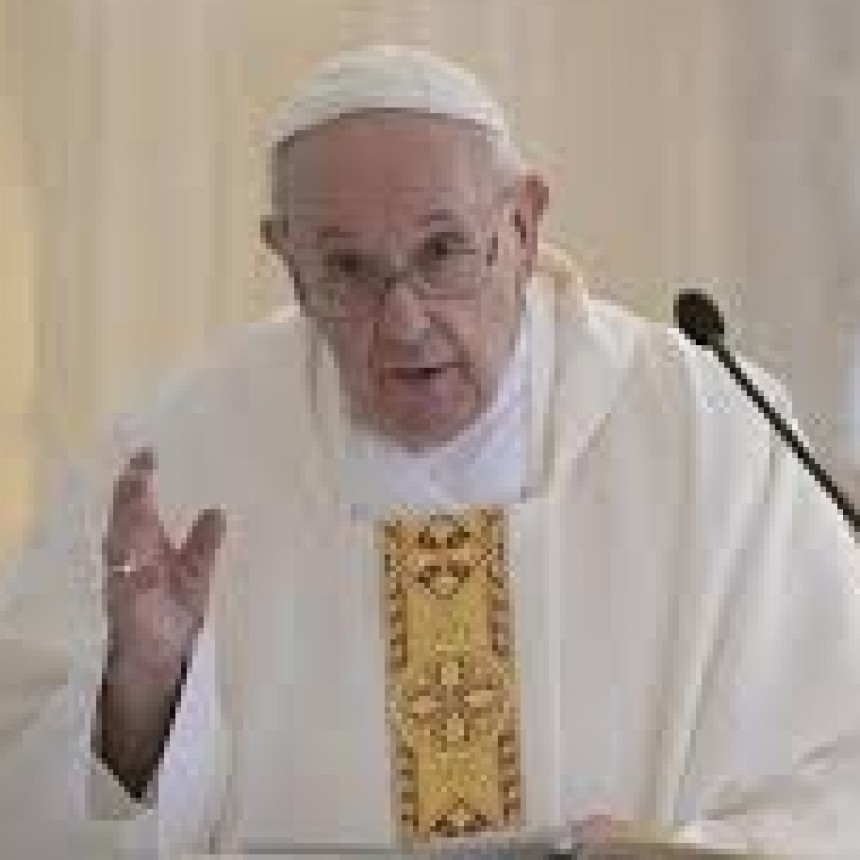 EL PAPA FRANCISCO SEGUIRÁ INTERNADO