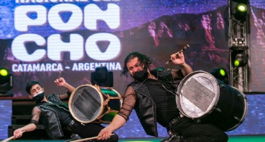 LA FIESTA DEL PONCHO SE VISTIÓ DE FESTIVAL 