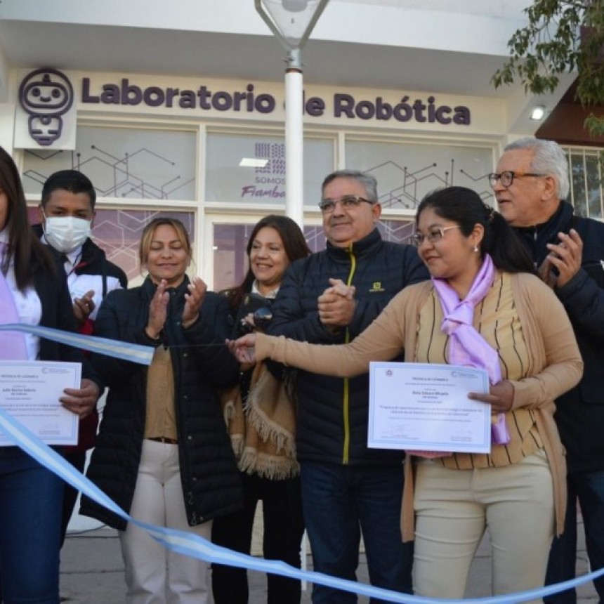 El Ministerio de Ciencia e Innovación Tecnológica inauguró un laboratorio de Robótica en Fiambalá