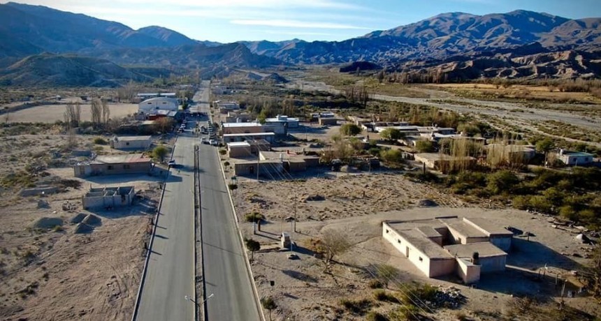  La Provincia avanzó con una etapa más de la obra que posibilitará una conexión segura entre el norte de Belén y Antofagasta .