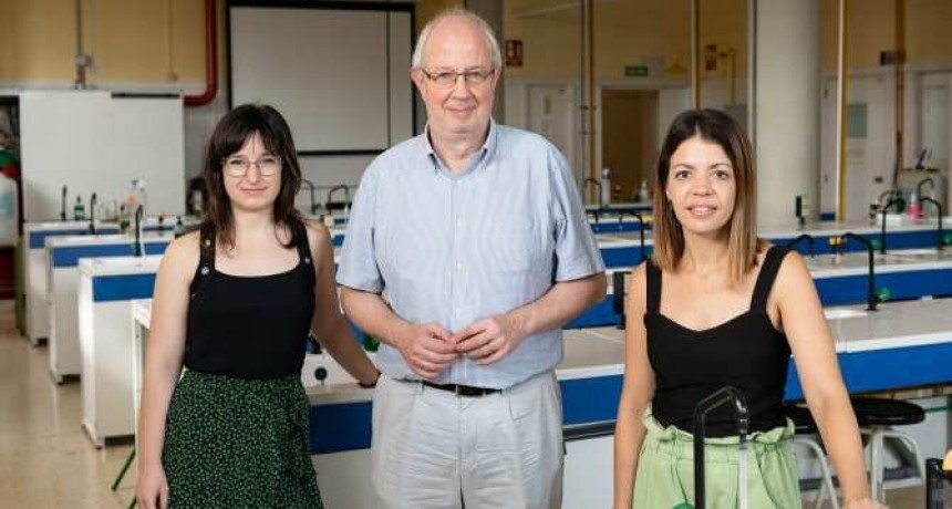 Diseñan una nanopartícula inteligente propulsada que mejora la administración de medicamentos