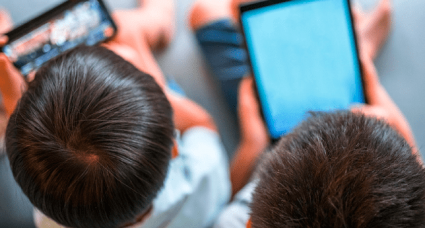 Estas son 3 actividades para alejar a los niños de las pantallas, según la Inteligencia Artificial