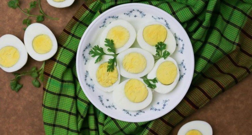 Huevos: así debes consumirlos para que no te eleven el colesterol