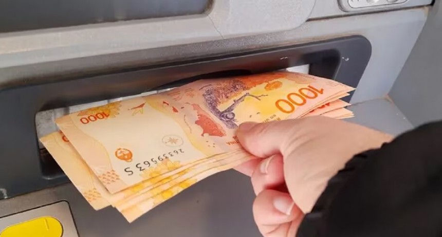 Este jueves se acredita el bono extraordinario para trabajadores públicos y becados