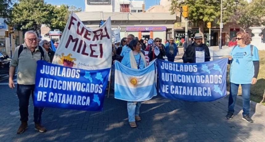 Jubilados Autoconvocados realizaron su Marcha Nº 37 en Catamarca con un fuerte rechazo al veto presidencial