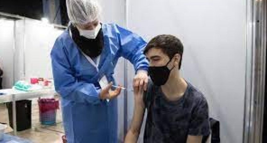 INICIA LA VACUNACION PARA ADOLESCENTES 