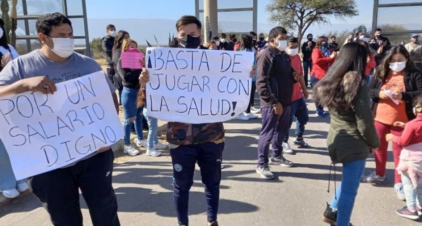 CONTINÚAN LAS PROTESTAS EN EL MALBRAN