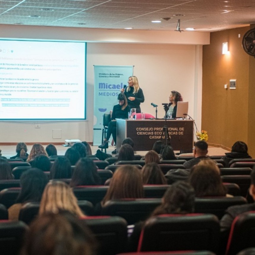Exitosa capacitación en comunicación con Perspectiva de Género 