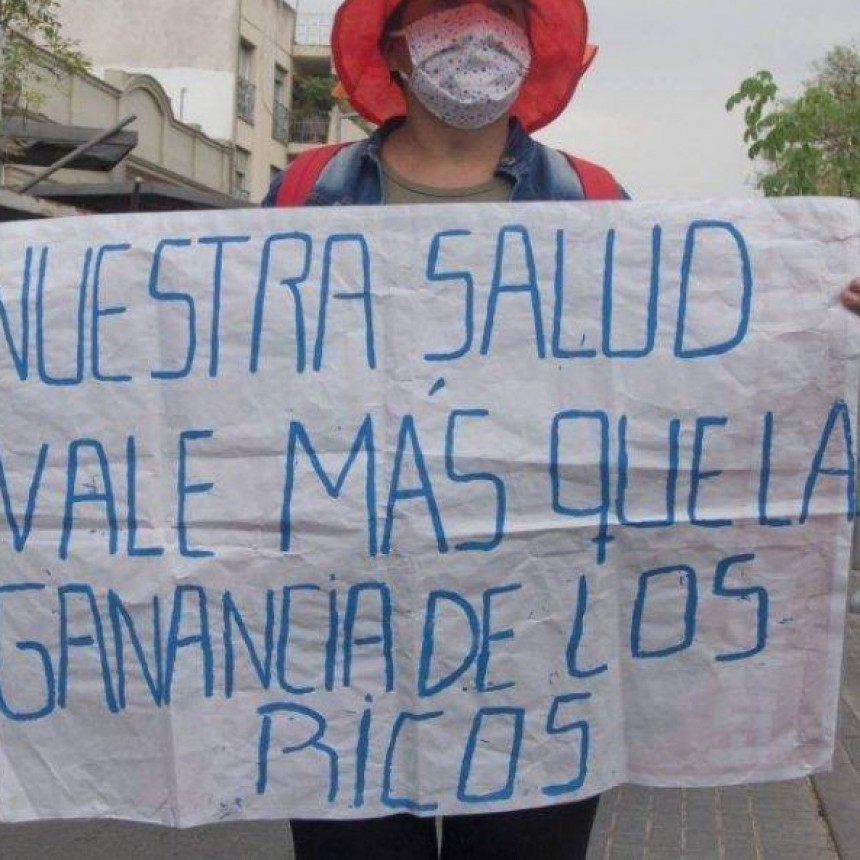 Masiva protesta de trabajadores de la Salud