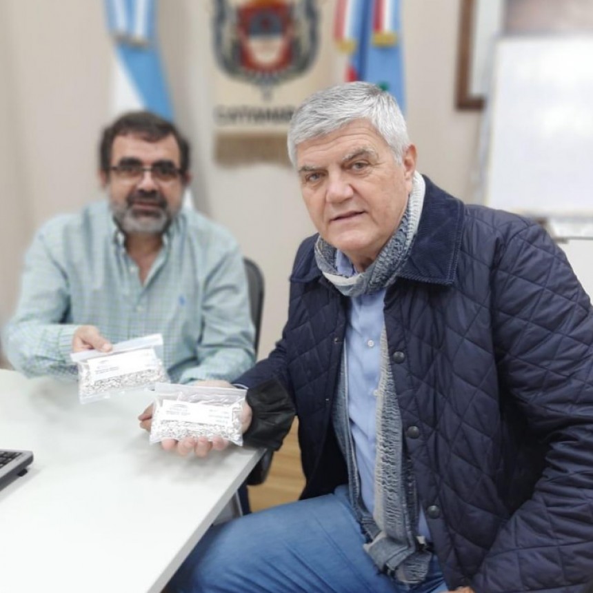 Entregaron plata, rodocrosita y fibra de vicuña a artesanos destacados del Poncho 2022