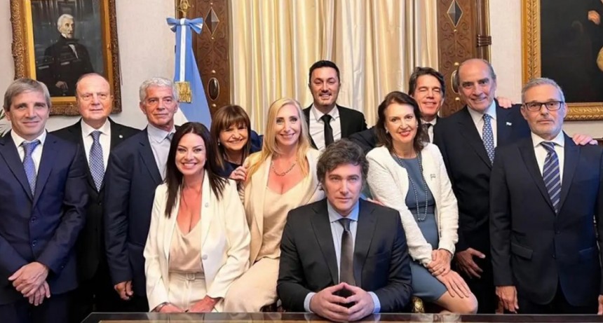 Crecen las críticas y denuncias contra el gobierno de Javier Milei