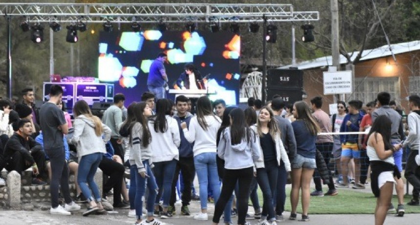 MAS DE 6000 JOVENES EN EL RODEO
