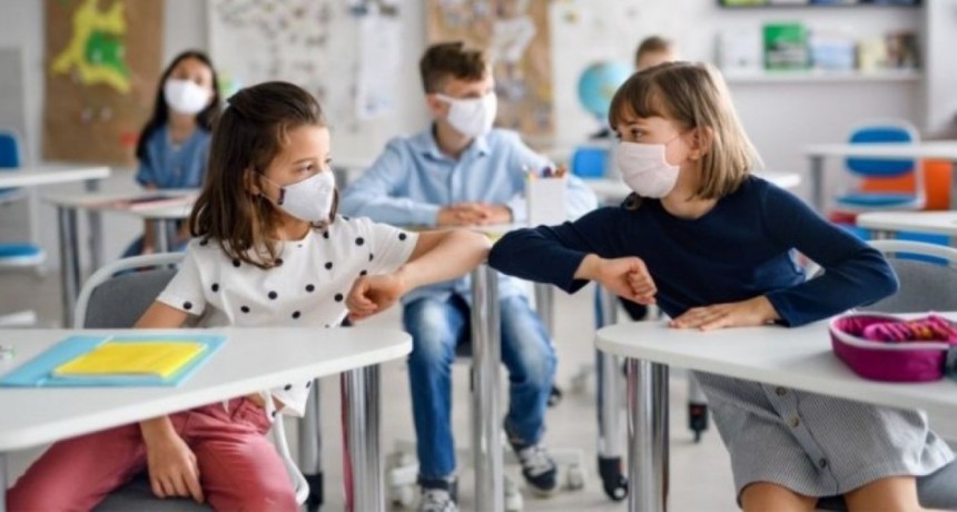 VUELTA A CLASES SIN DISTANCIAMIENTO, Y SIN BURBUJAS