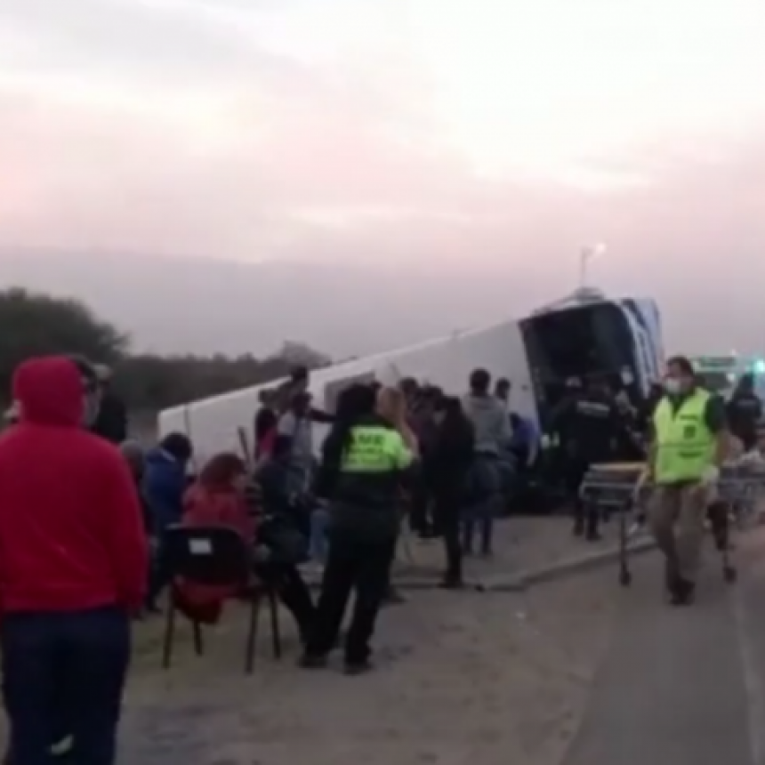 Volcó un colectivo y dejo 34 heridos