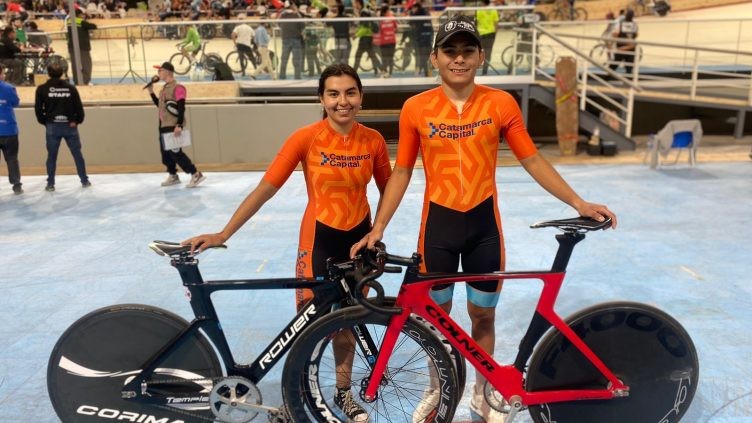 Dos ciclistas locales se destacaron en la temporada de pista en San Juan