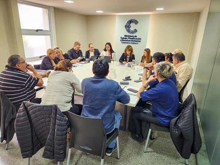 Docentes tendrán un aumento del 51%