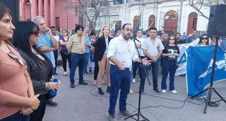 Trabajadores estatales se manifestaron en el Centro