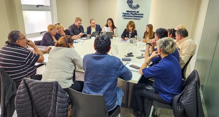 Docentes tendrán un aumento del 51%