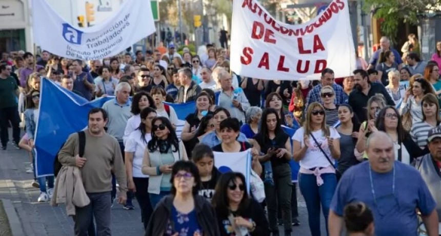 Mañana vuelven a movilizarse los empleados públicos por el reclamo salarial