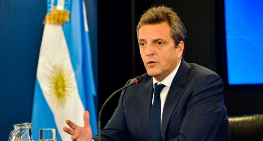 Massa desactivó la resolución del Banco Central para las billeteras virtuales y acordó reducción de comisiones con Mercado Pago
