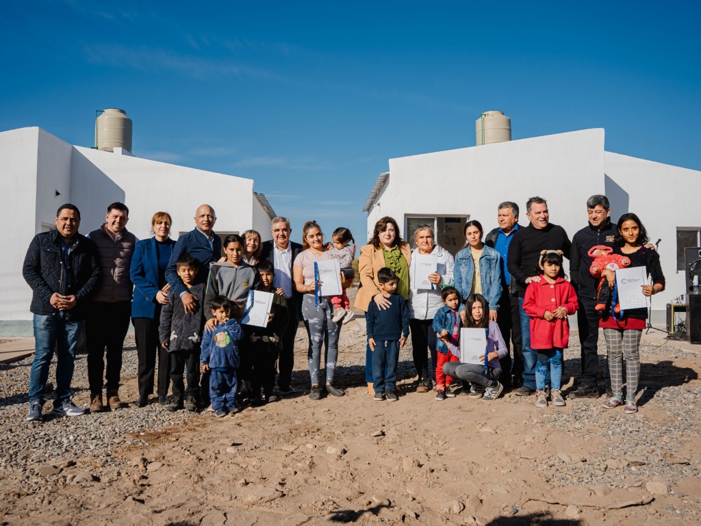 Huillapima suma nuevas viviendas sociales y más familias logran un hogar propio