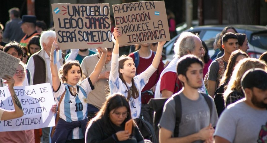 Universidades en pie de lucha por el veto presidencial