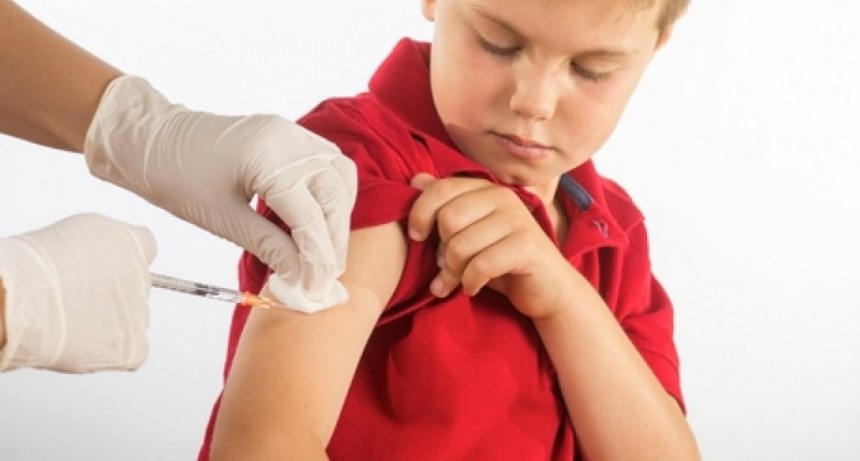 VACUNAN A NIÑOS DE 11 AÑOS
