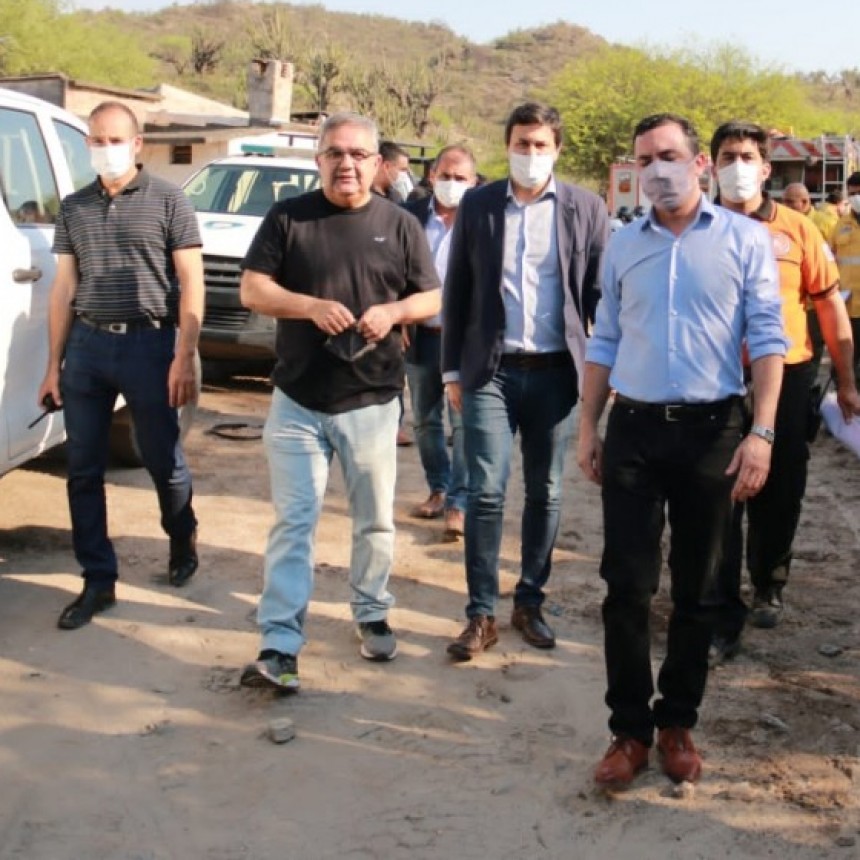 RAUL JALIL RECORRIÓ LUGARES AFECTADOS POR LOS INCENDIOS