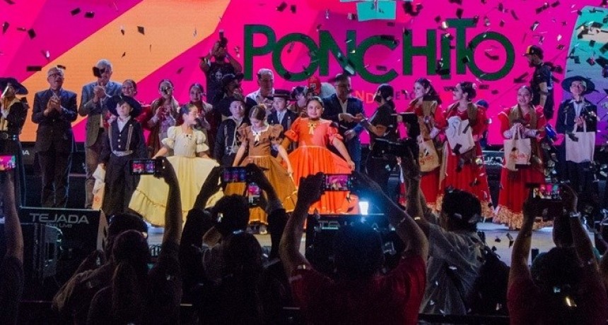 Comenzó una nueva edición del Ponchito y la XV° Feria Provincial del Libro