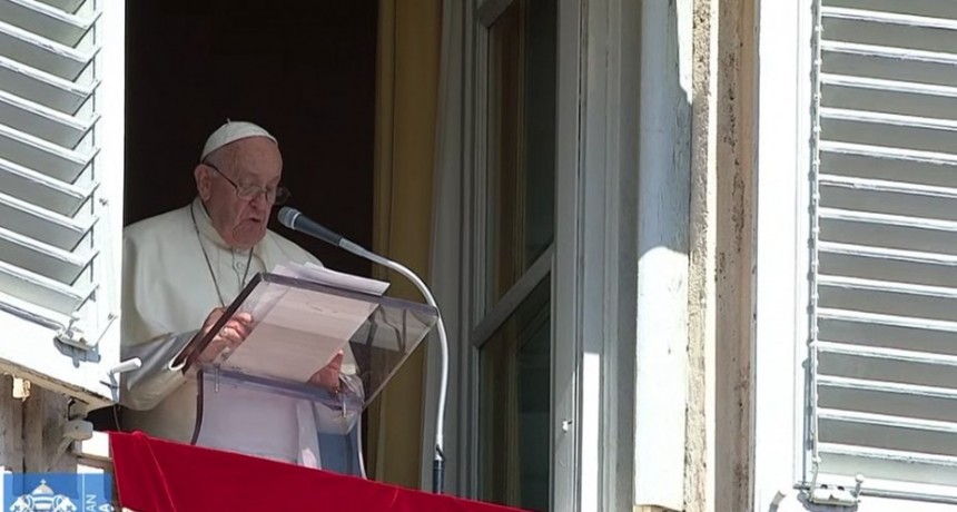El papa Francisco pidió que se detengan los ataques en Israel