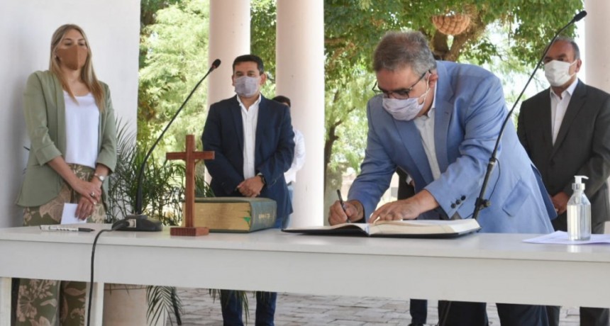 ASUMIO LA NUEVA MINISTRA DE EDUCACION
