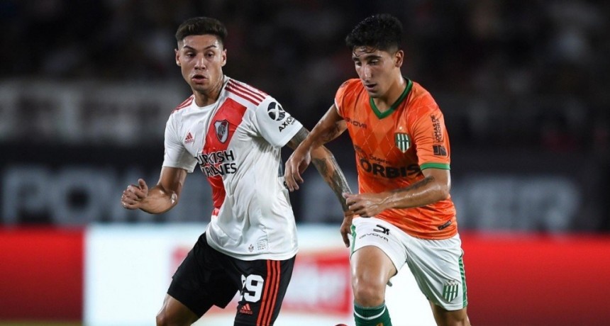 RIVER RECIBE A BANFIELD