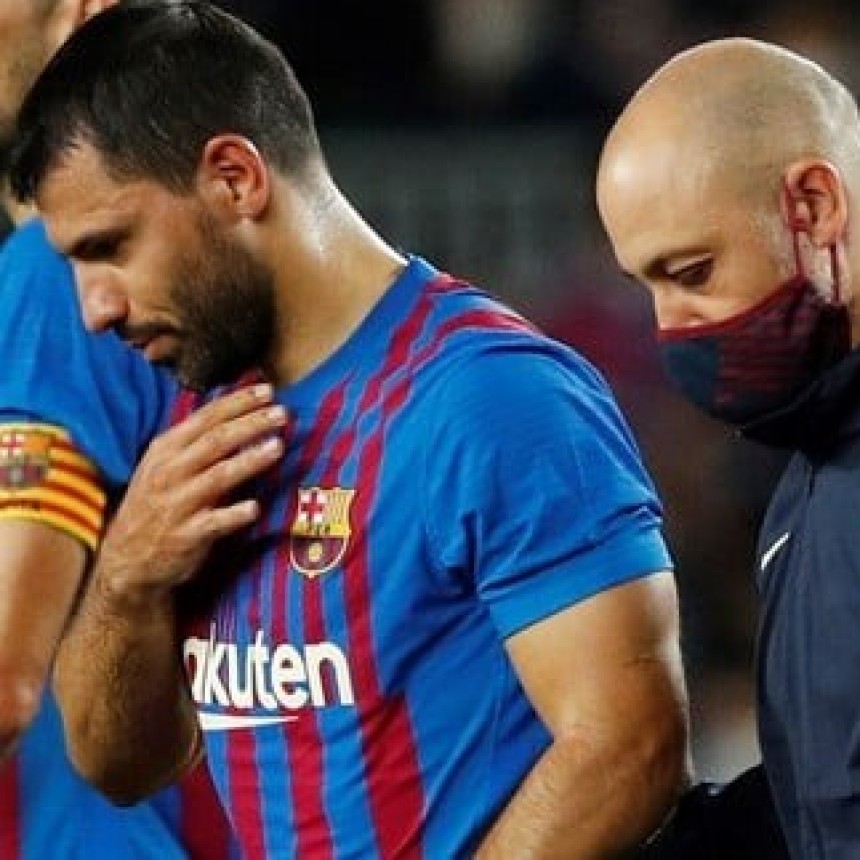 EL KUN AGUERO SIGUE INTERNADO