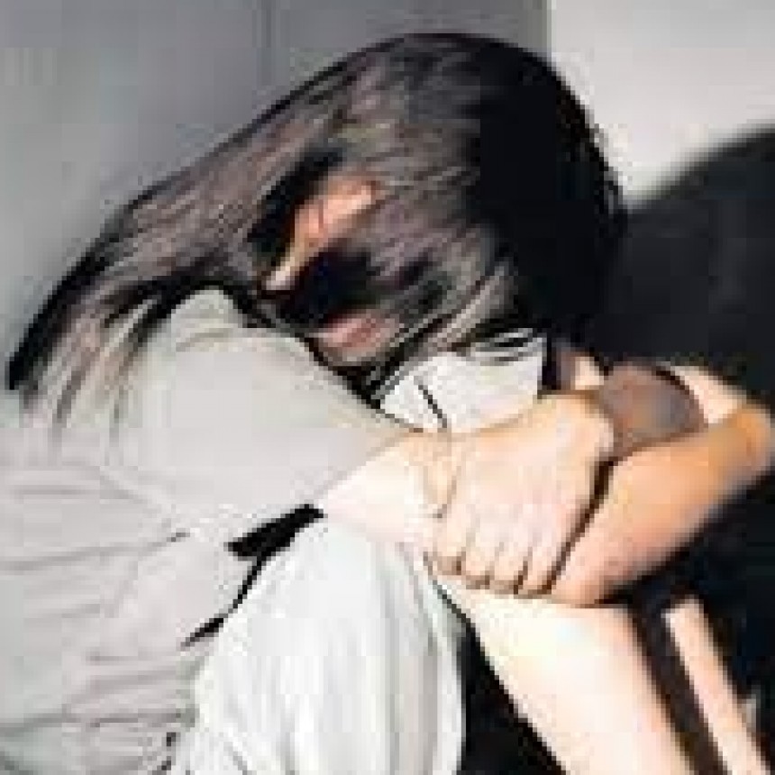 DOCENTE ABUSO DE SU HIJA: AUN SIGUE LIBRE