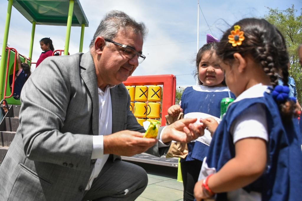Raúl inauguró asfaltado en Recreo y anunció más inversiones para urbanización 