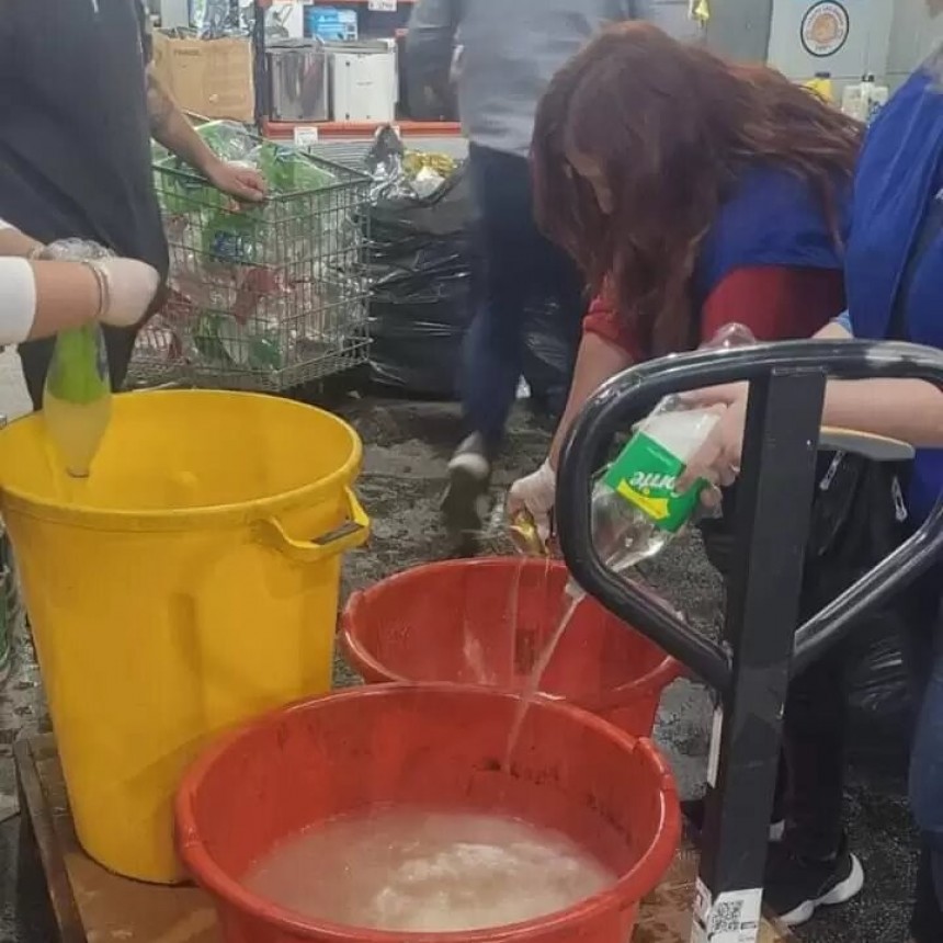 Encuentran mercadería vencida en un supermercado capitalino