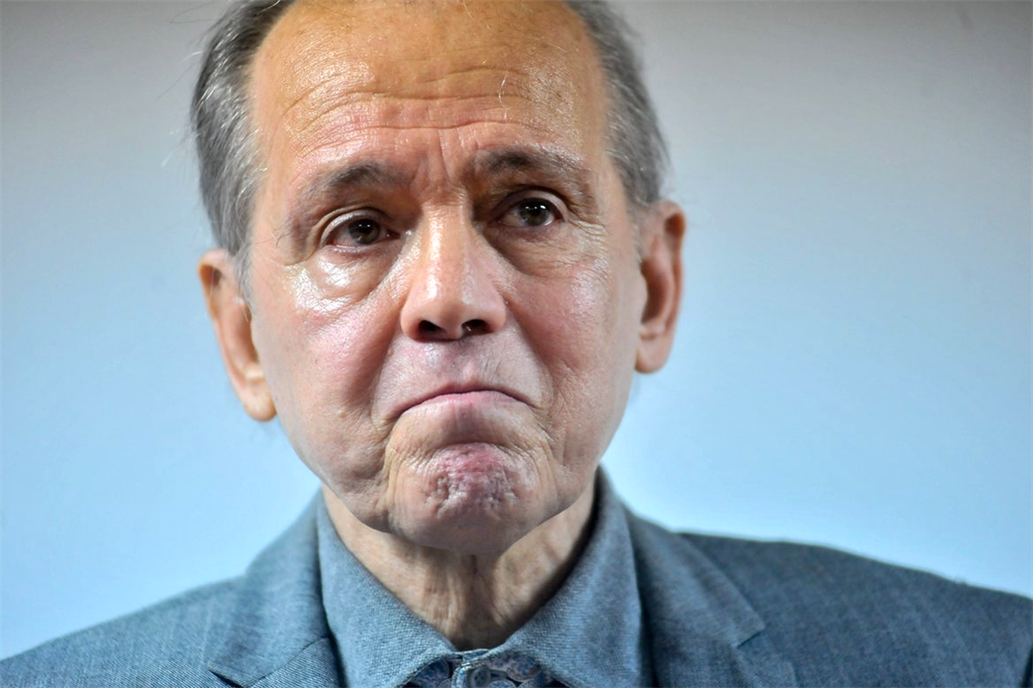 MURIÓ ALEJANDRO SABELLA
