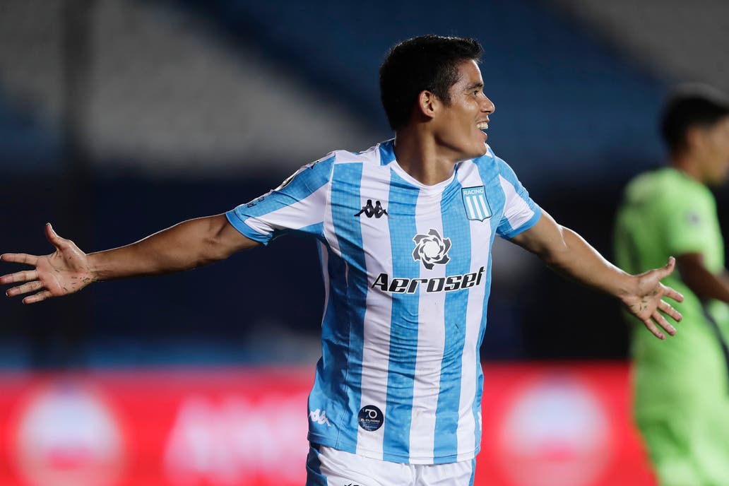 RACING VENCIÓ A BOCA EN LA IDA