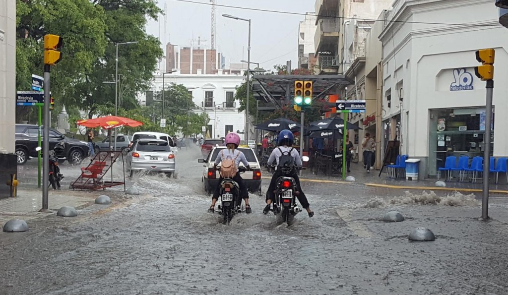 Pronostican lluvias y tormentas para este sabado