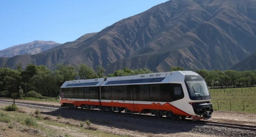 En Jujuy se inaugura el tren solar que recorrerá la Quebrada de Humahuaca