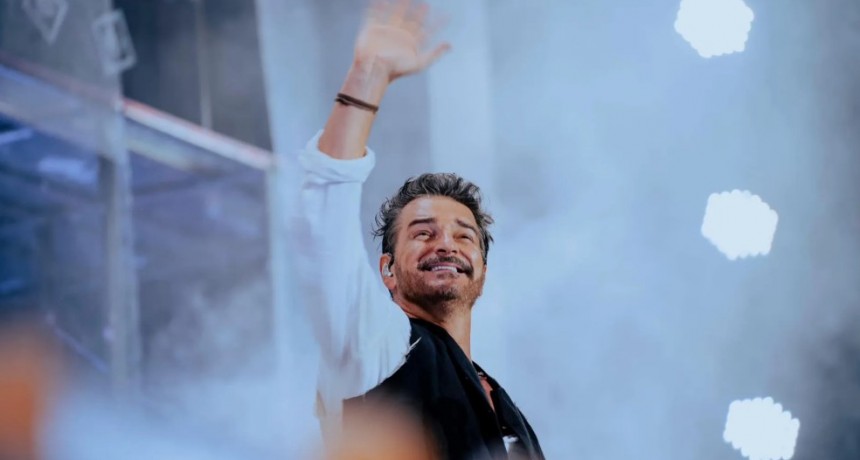 Ricardo Arjona se retira de los escenarios por problemas de salud