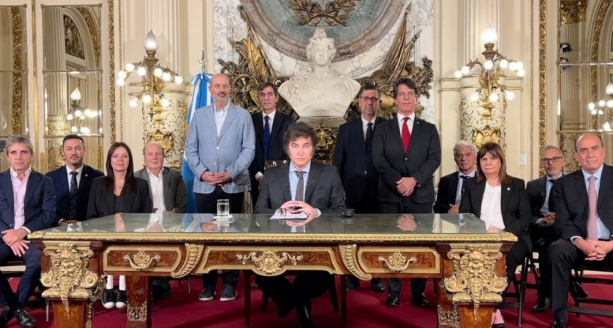 El presidente Javier Milei anunció el DNU que desregula la economía