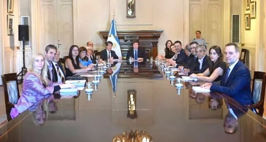 En el Gobierno reconocen que el DNU que desregula la economía regirá a partir del 29 de diciembre